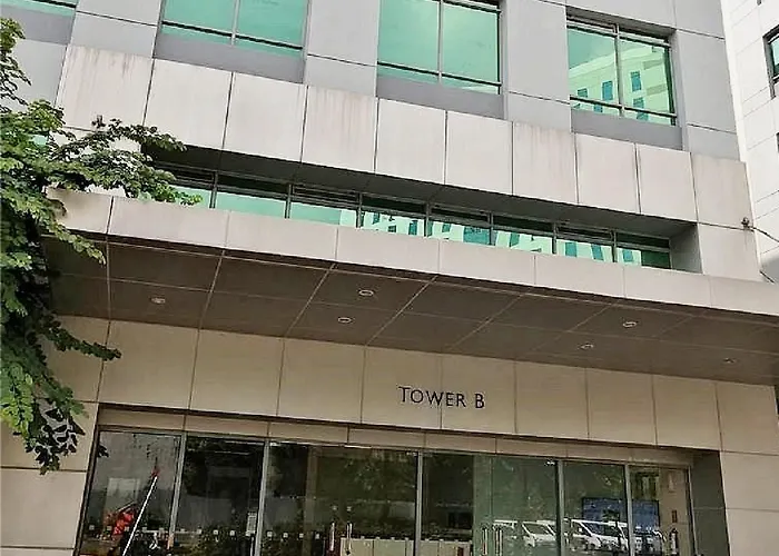 Heart Of Bgc Mckinley B3 Apartment Manila