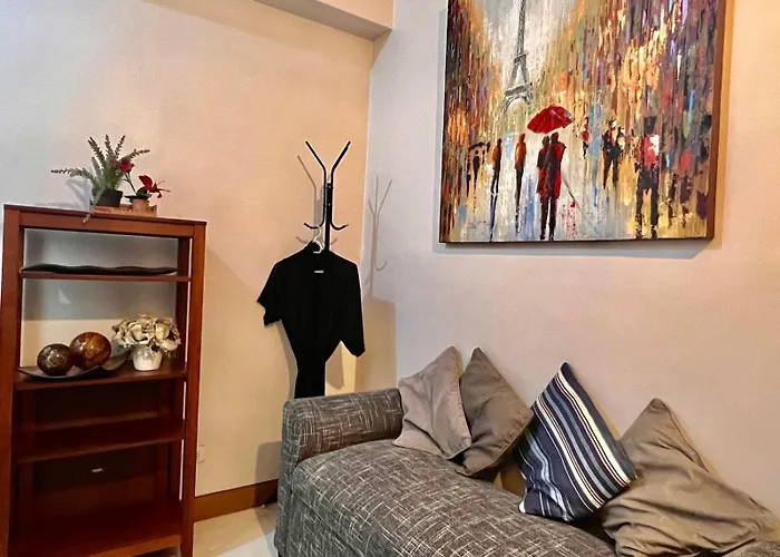 Apartment Heart Of Bgc Mckinley B3