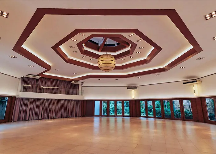 Heart Of Bgc Mckinley B3 Apartment Manila