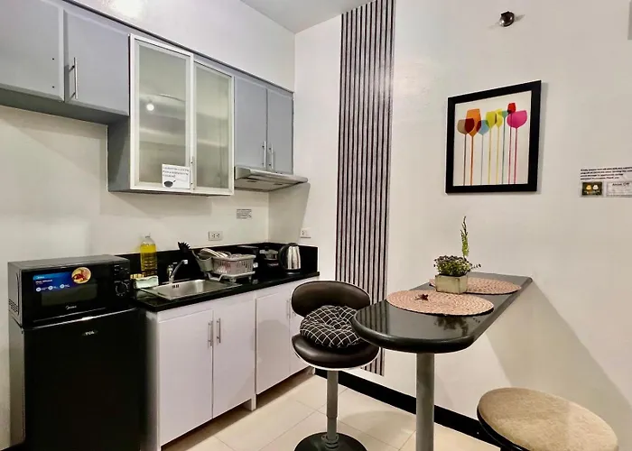 Apartment Heart Of Bgc Mckinley B3
