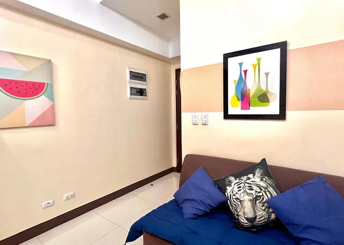Heart Of Bgc Mckinley B3 Apartment