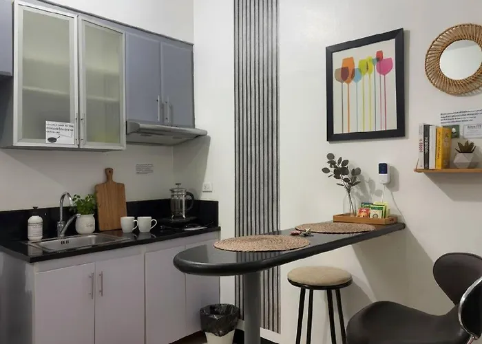 Apartment Heart Of Bgc Mckinley B3 Manila