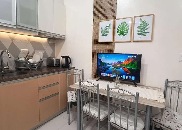 Apartment Heart Of Bgc Mckinley B3 Manila